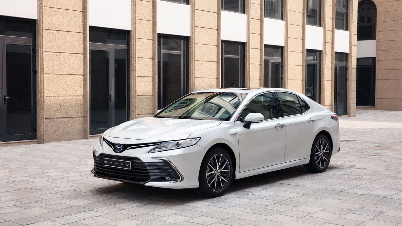 Thuê xe camry tự lái tphcm